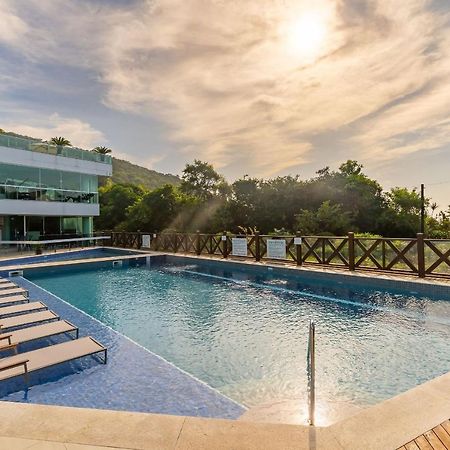 Varandas Do Atlantico - Confortavel Apartamento Em Condo Pe Na Areia Bombinhas Dış mekan fotoğraf